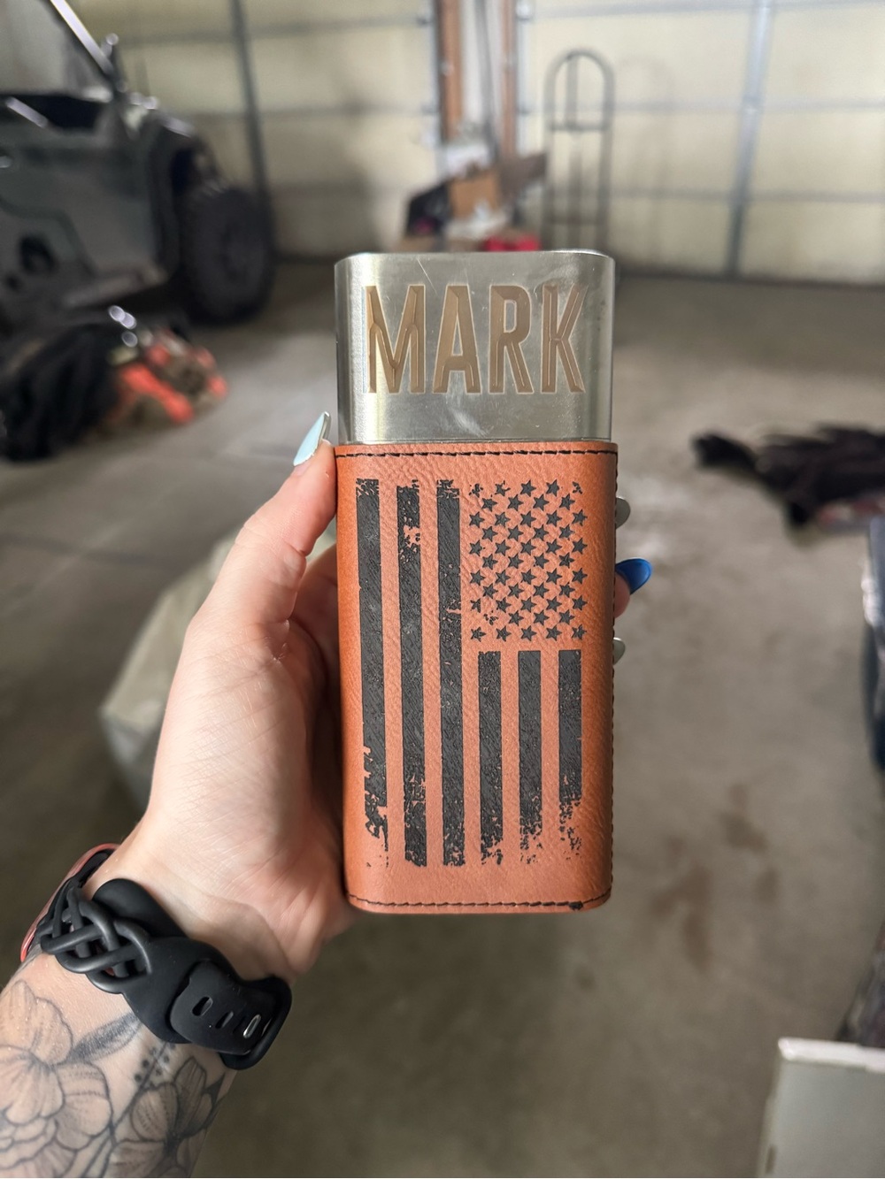 Personalized 'MARK' Leather Cigar holder with American Flag Accent - Brown